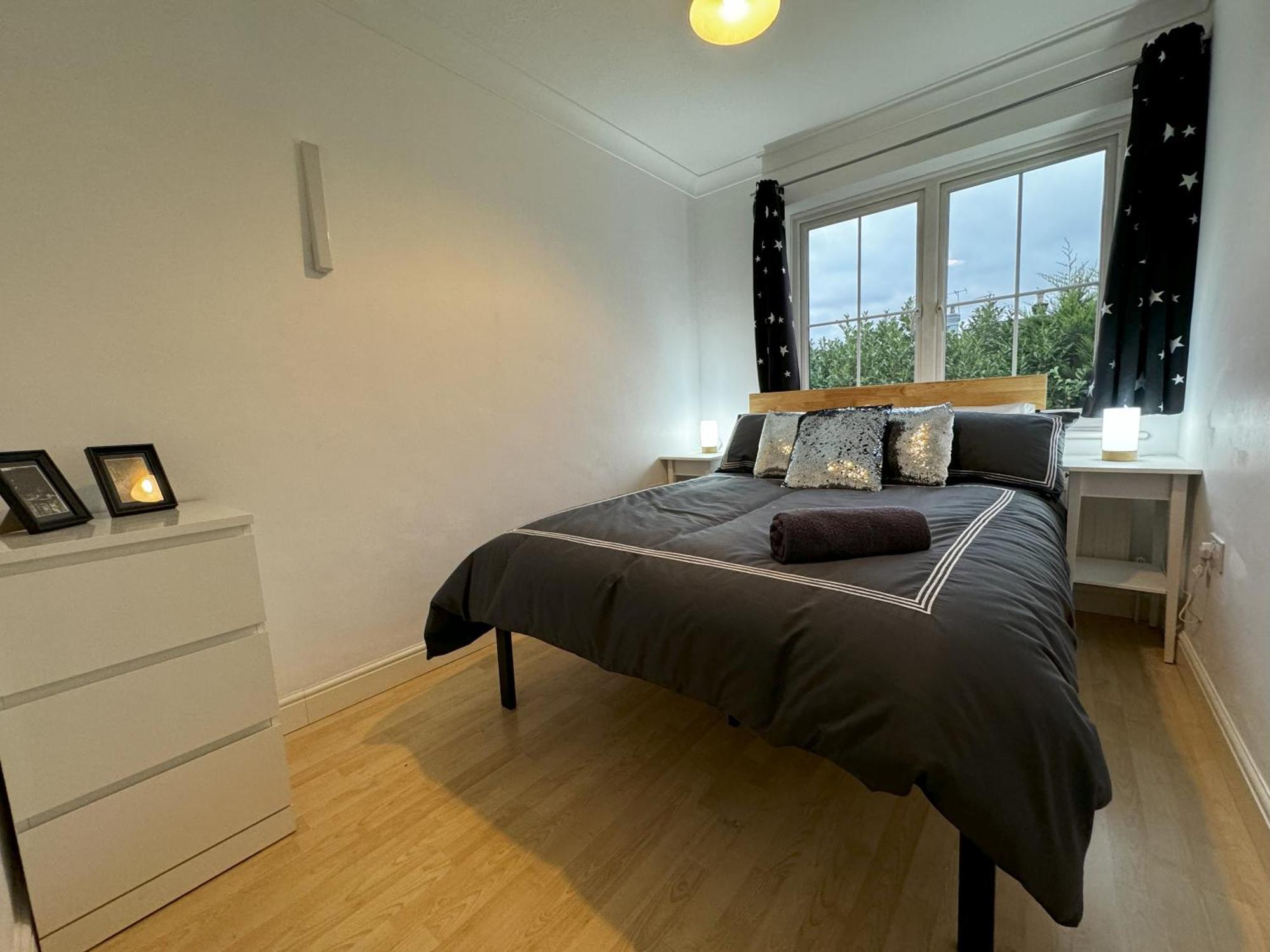 Chieveley Mews By Sarrochic Villa Sunningdale Eksteriør bilde